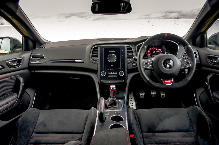  Renault Megane R.S. 300 Trophy 2019 года  (UK) (фото 12 из 40)